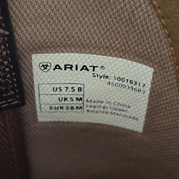 Ariat Sassy Brown Tombstone Round Up Embroidered Accent Western Boots - Picture 5 of 8